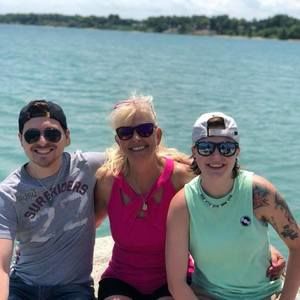 Meet your Posher, Christi